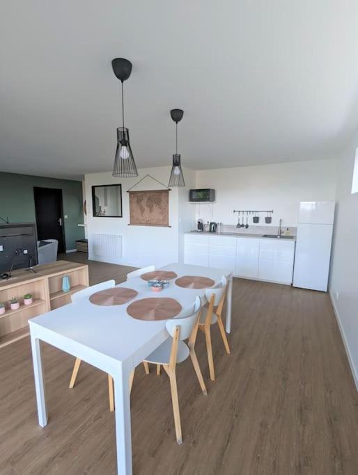 Bienvenue Chez Severine Et Julien Appartement 75M2 Mirefleurs ภายนอก รูปภาพ